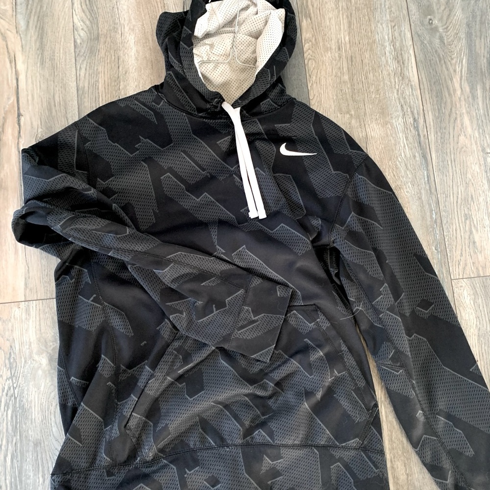 Men’s black Nike hoodie